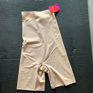 Spanx highwaisted mid thigh short size S/P NWT
